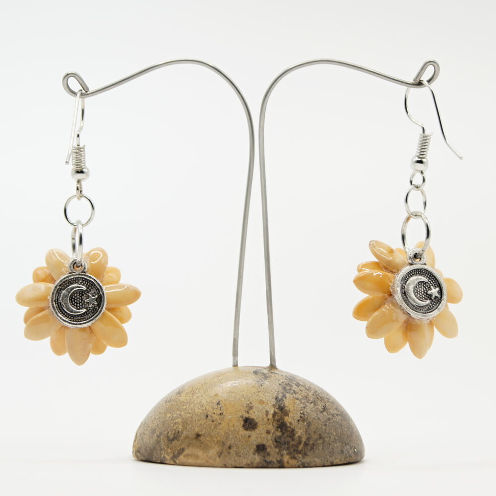 NÁUŠNICE KYTIČKY ZE SEMÍNEK