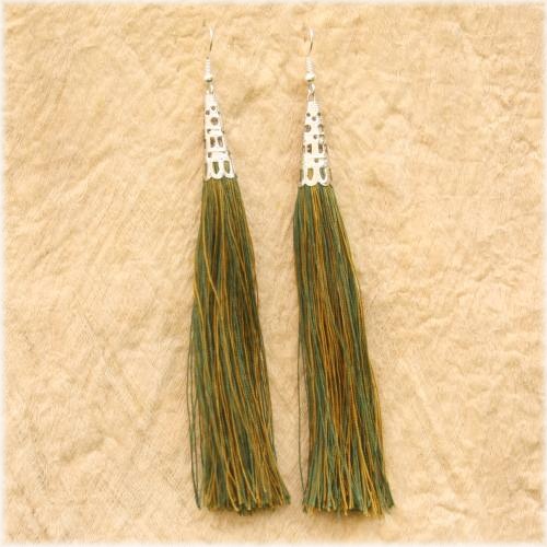 NÁUŠNICE TŘÁSNĚ