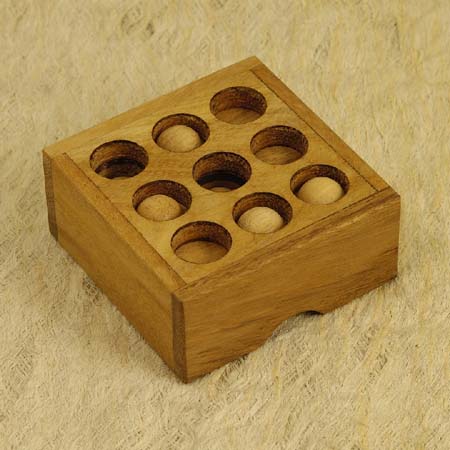 DŘEVĚNÝ HLAVOLAM SPEČENÁ VEJCE