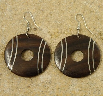 NÁUŠNICE DŘEVO KOV KOLO